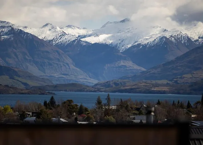 度假居 Views From The Heights *